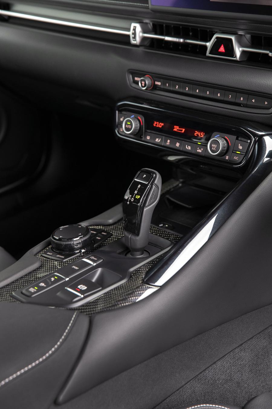 Детали интерьера Toyota GR Supra GT (A90) 2019 года  (AU) (фото 6 из 16)